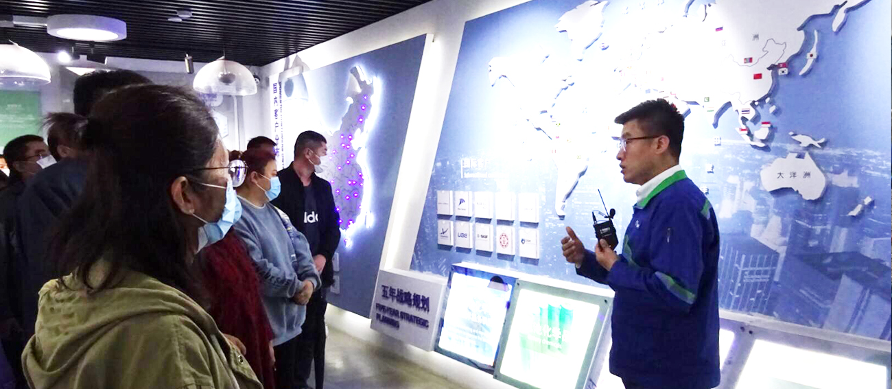 Hi-tech Spring Invites Community Citizen Representatives to the Factory for Visit